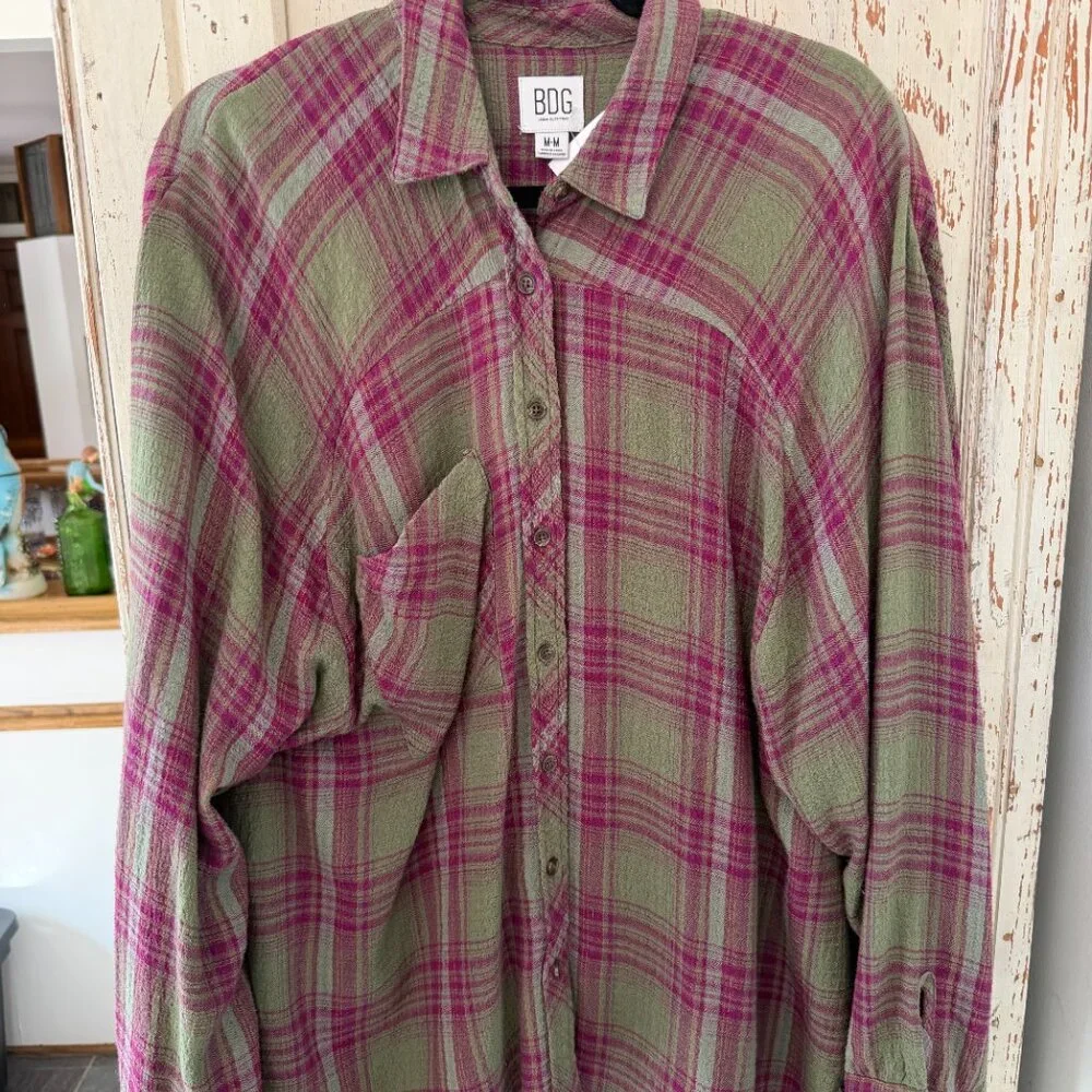 URBAN OUTFITTERS BDG PLAID OVERSIZED SHIRT - Picture 2 of 3